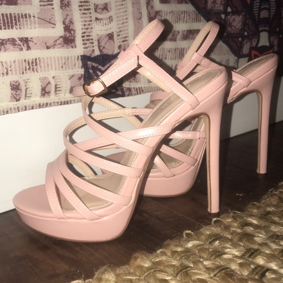 Strappy platform heels - Picture 2 of 3